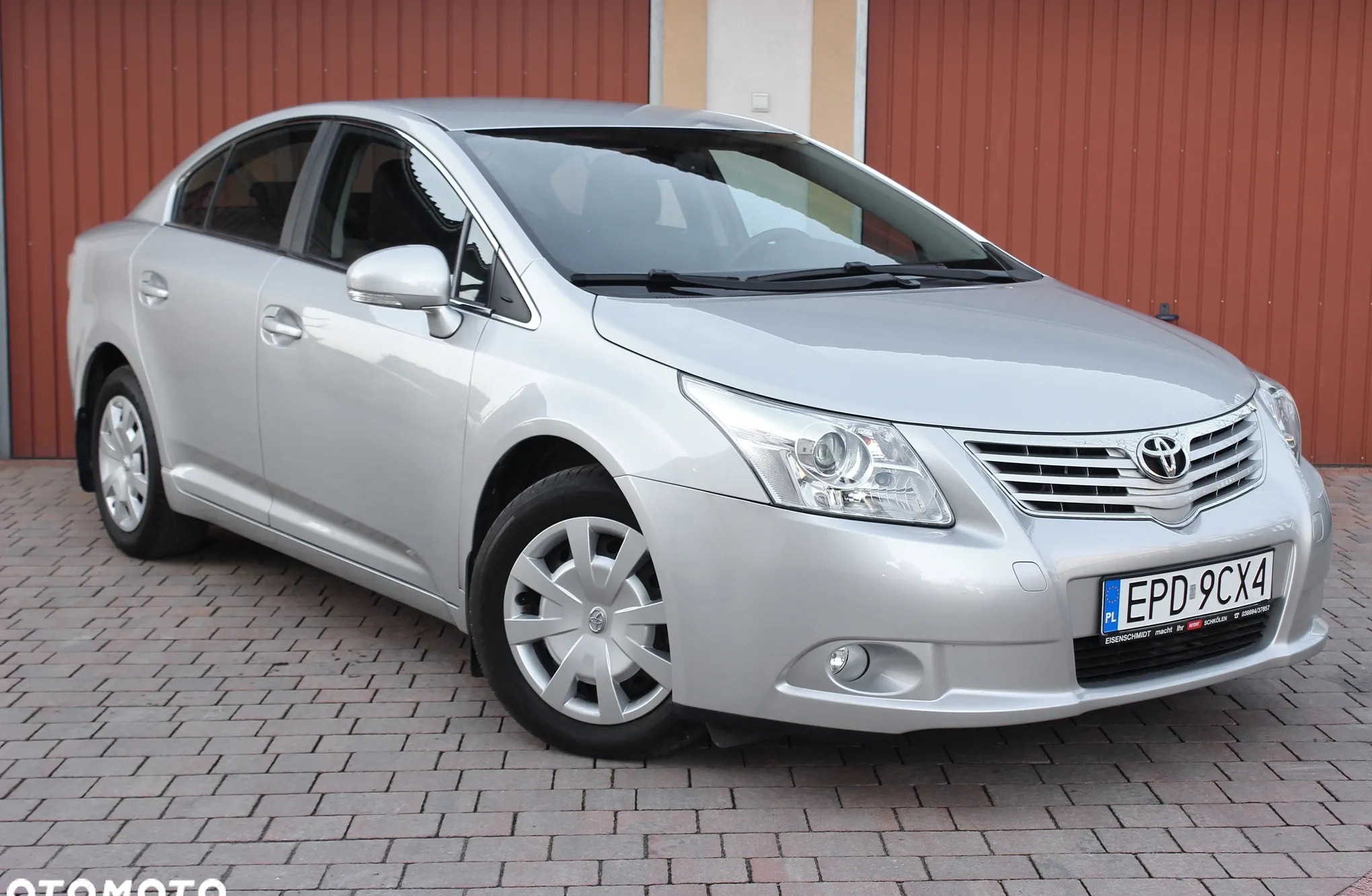 Toyota Avensis cena 41000 przebieg: 84000, rok produkcji 2011 z Poddębice małe 379